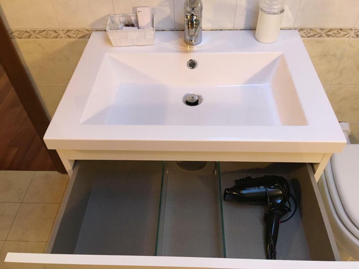 Casa Dany Otel Lugagnano Dış mekan fotoğraf